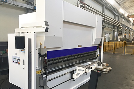 Hydraulic CNC press brake